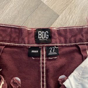 BDG jogger size 27 maroon/ burgundy